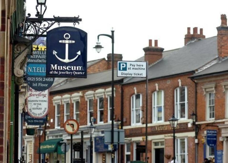 Stylish Jewellery Quarter Apartment Sleeps 4 버밍엄 외부 사진