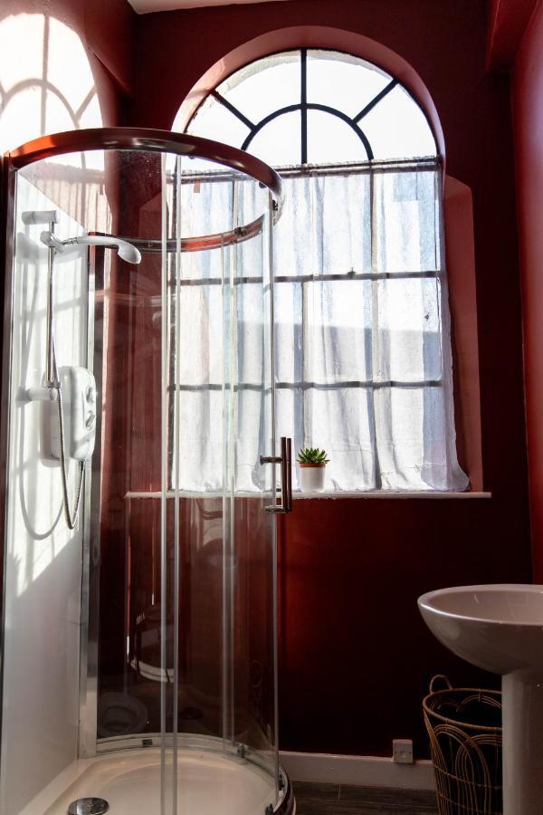 Stylish Jewellery Quarter Apartment Sleeps 4 버밍엄 외부 사진